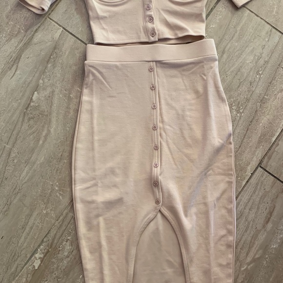 2 piece set - Picture 2 of 7